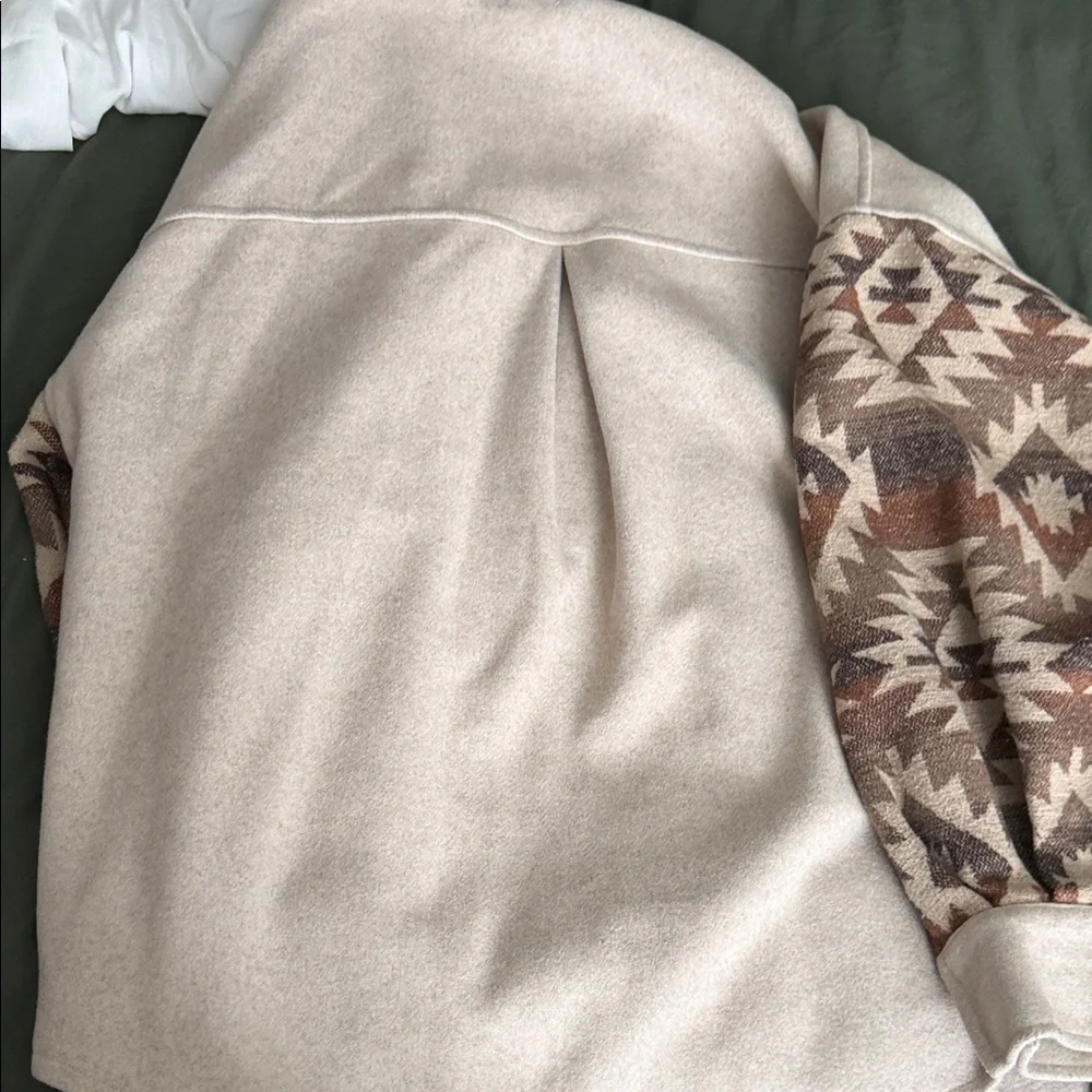 Aztec Pattern Beige Jacket - Picture 4 of 4
